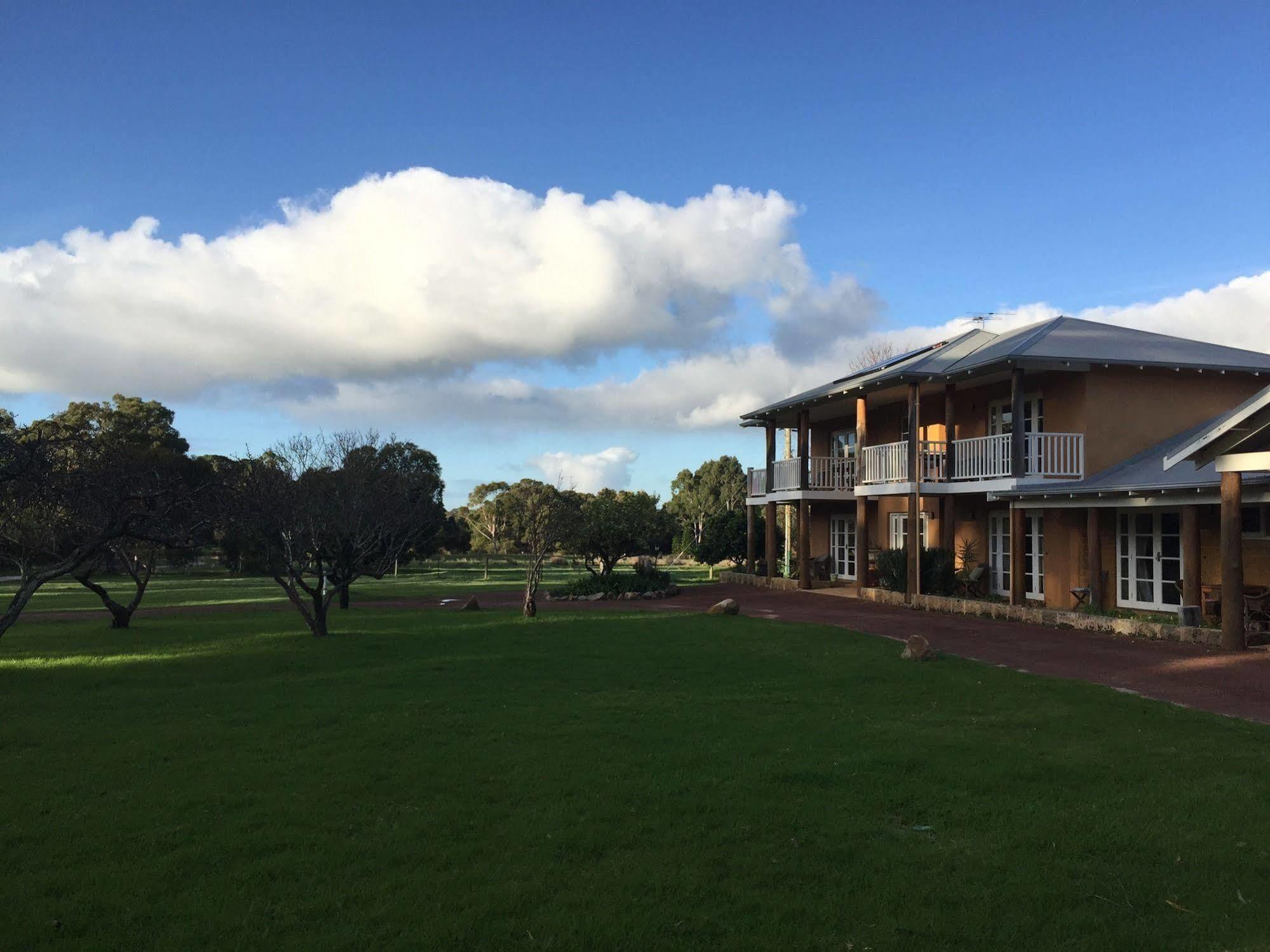 Erravilla Country Estate Spa Suite Accommodation Cowaramup Esterno foto