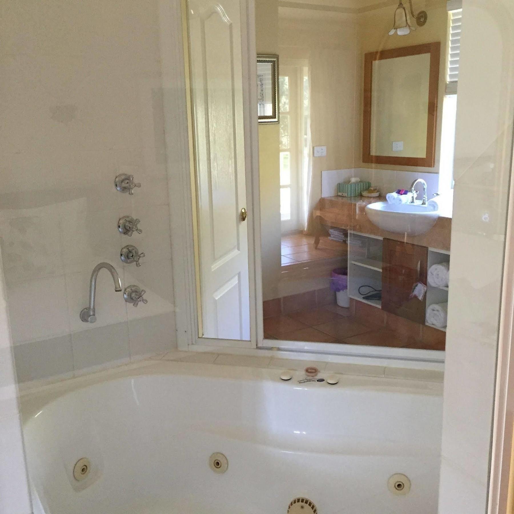 Erravilla Country Estate Spa Suite Accommodation Cowaramup Esterno foto